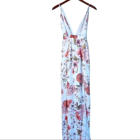 L’ATISTE Halter Back Floral Maxi Dress Size Medium in Pastel Floral Print - Picture 7 of 14